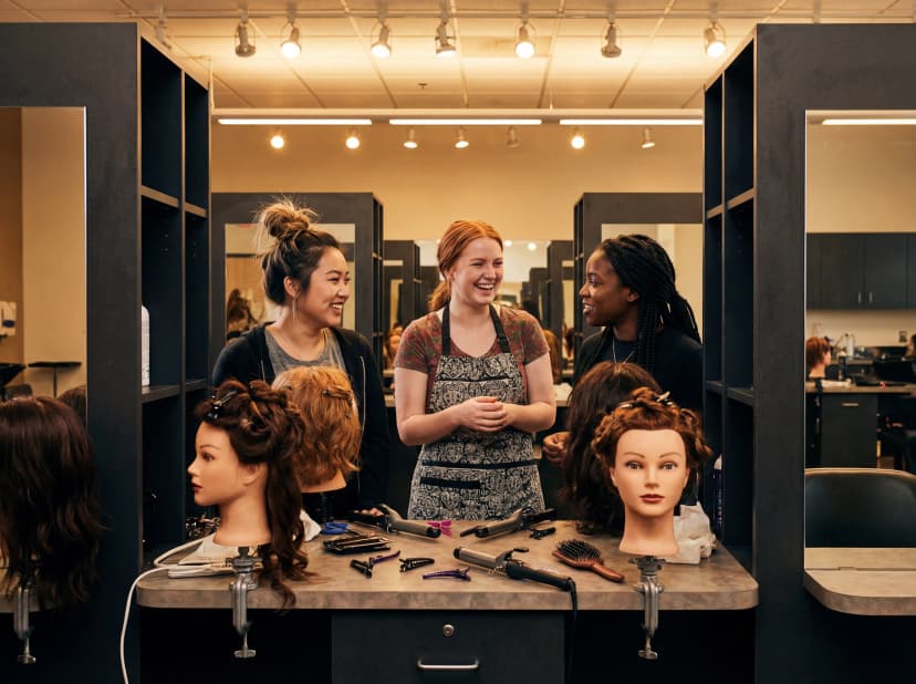 Student life in the ICBAS Cosmetology program